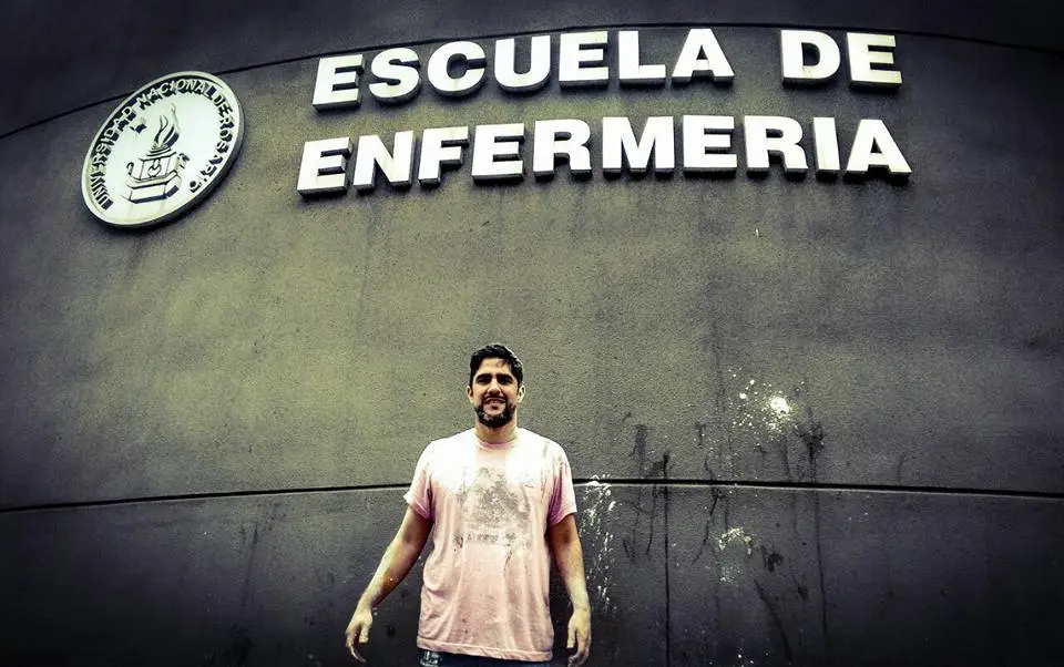 Matías Banegas el día que se recibió como profesional de la salud